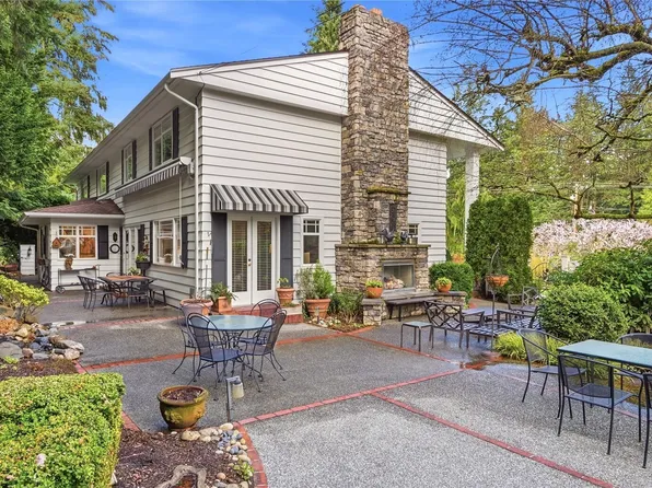 10506 Robin Hood Drive, Edmonds, WA 98020