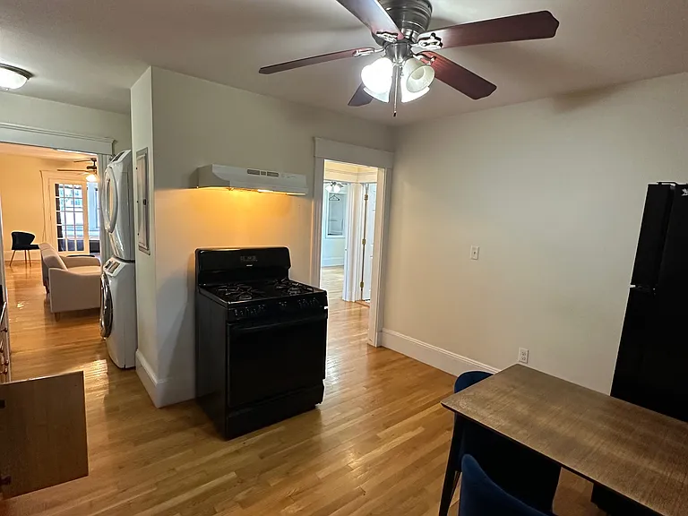 33-35 Dickinson Rd #33 — Photo 11