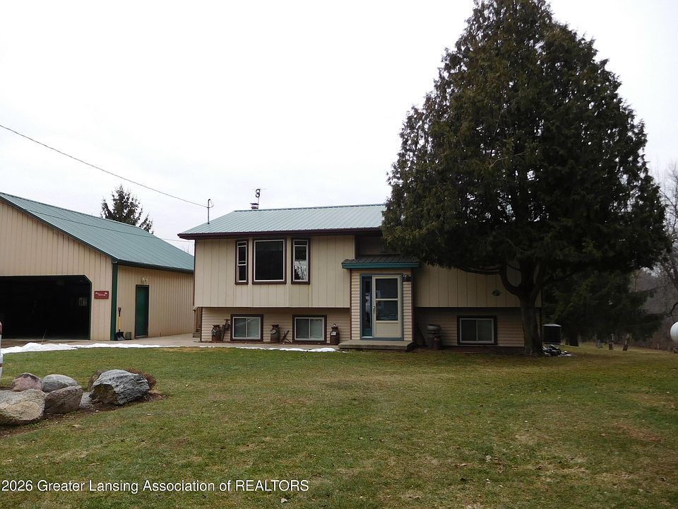 1st image of 2621 Rolfe Rd