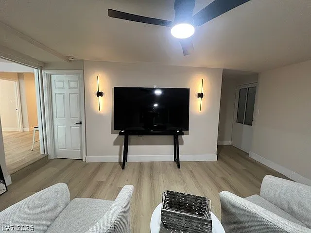 6213 Fairwood Ave — Photo 18