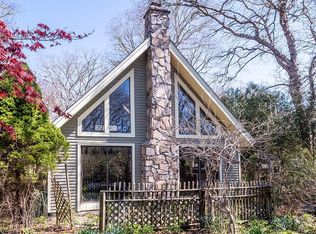 1905 Matunuck School House Rd, South Kingstown, RI 02879