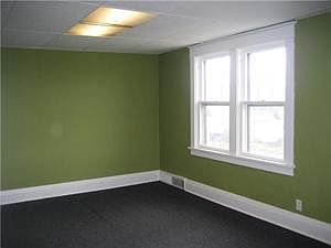 4th image of 316 Newfield St