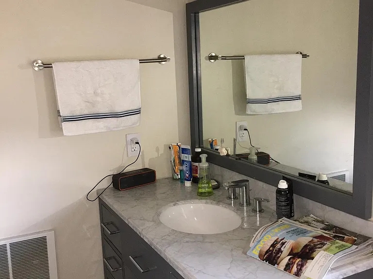 800 Sanel Dr — Photo 7