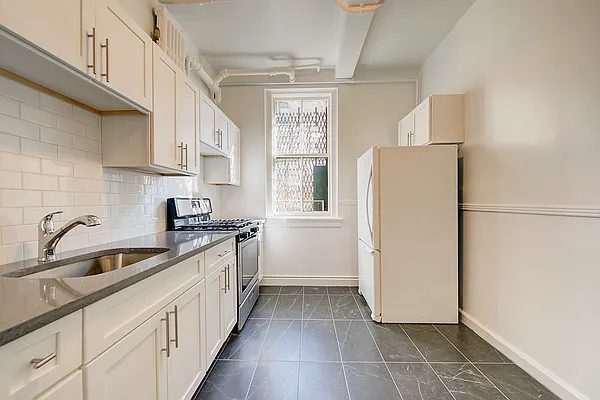 Rented by Garden Heights Realty | media 1