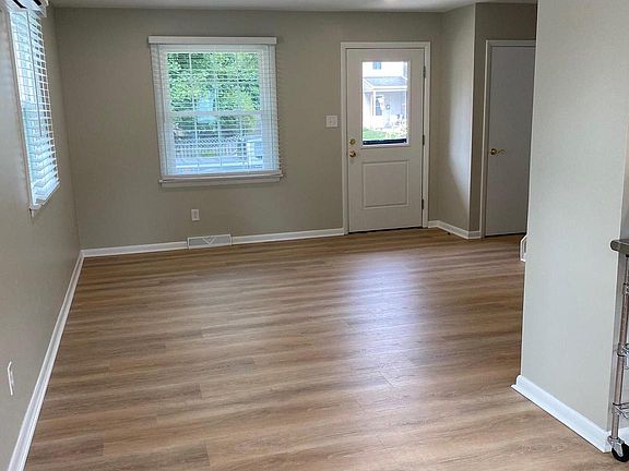 4th image of 236 S 6th St