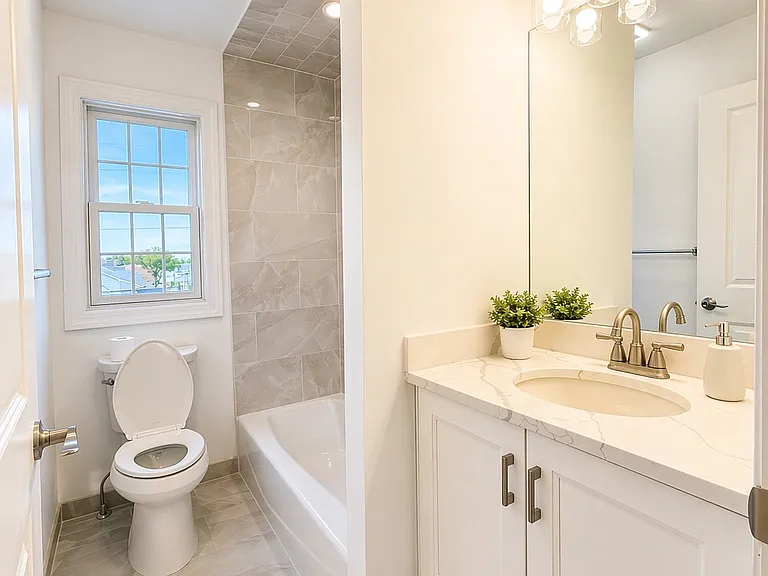 370 Semel Ave #A — Photo 9