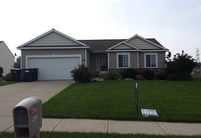 1st image of 2590 Thackery Ct SW