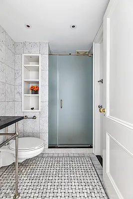 Rented by Compass | media 23