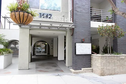 1642 7th Ave #323 Photo 1
