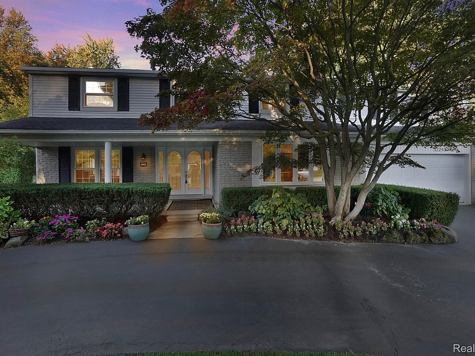 1st image of 32249 Olde Franklin Dr