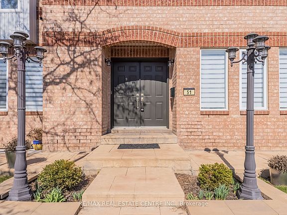 5th image of 51 Pebblestone Cir