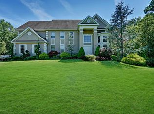 30 Meadow Run Ct, Jackson, NJ