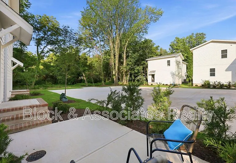 2819-103 Wilcox Pl — Photo 14