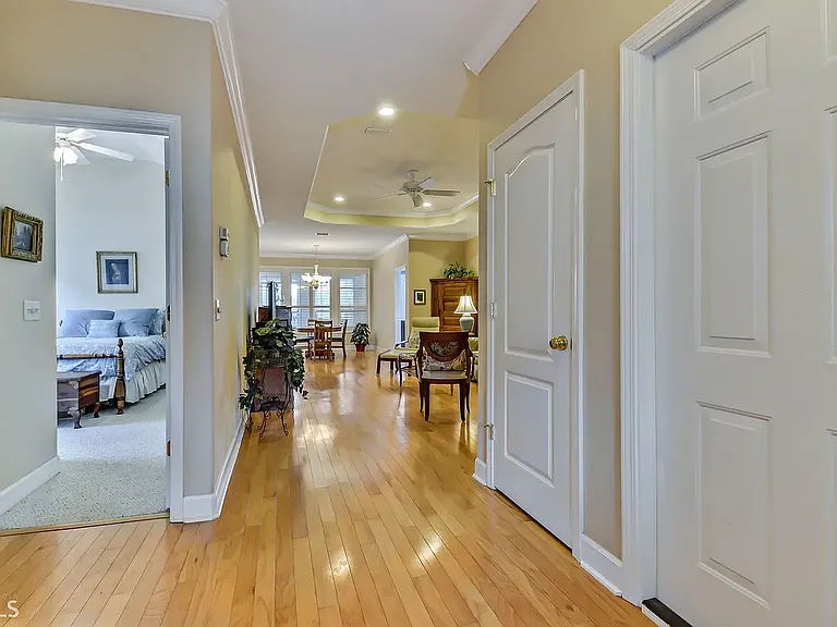 109 Austin Ryan Dr #109 — Photo 5