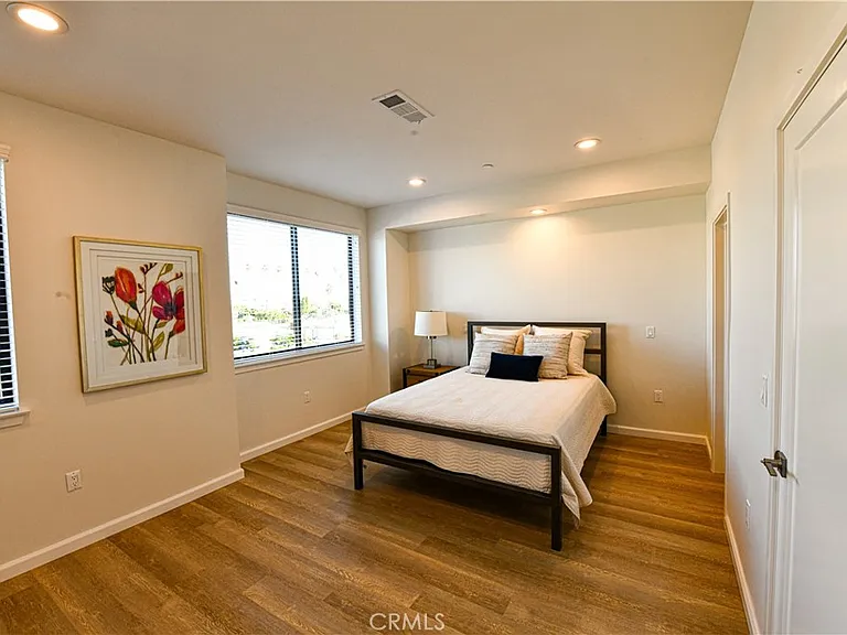 15826 S Vermont Ave #1 — Photo 8