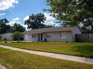 914 Silver Ridge Way, Valrico, FL 33594