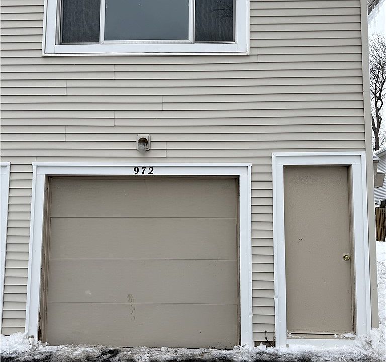 1st image of 972 Eastbrooke Ln