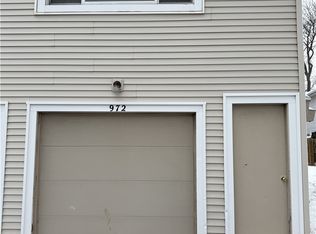 972 Eastbrooke Ln, Rochester, NY 14618