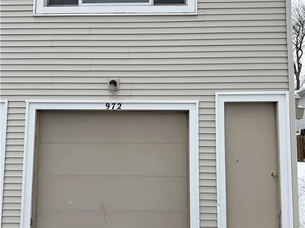 972 Eastbrooke Ln, Rochester, NY 14618