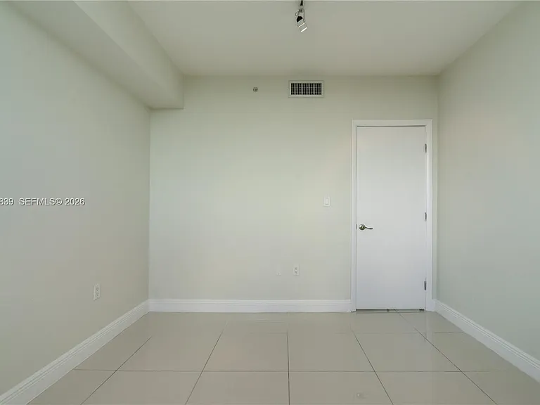 1871 NW South River Dr #802 — Photo 28