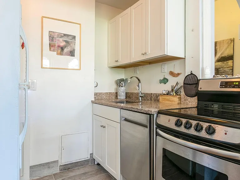 271 Dartmouth St #2M — Photo 7