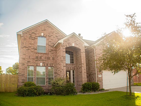 2nd image of 19230 Piney Way Dr