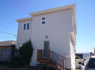 3250 37th Ave SW, Seattle, WA 98126