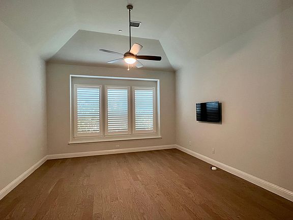 5th image of 2858 Highpoint Ct