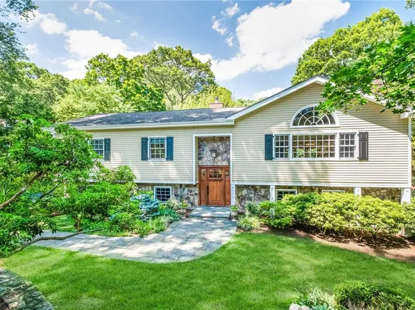45 Greenbriar Drive, Chappaqua, NY 10514