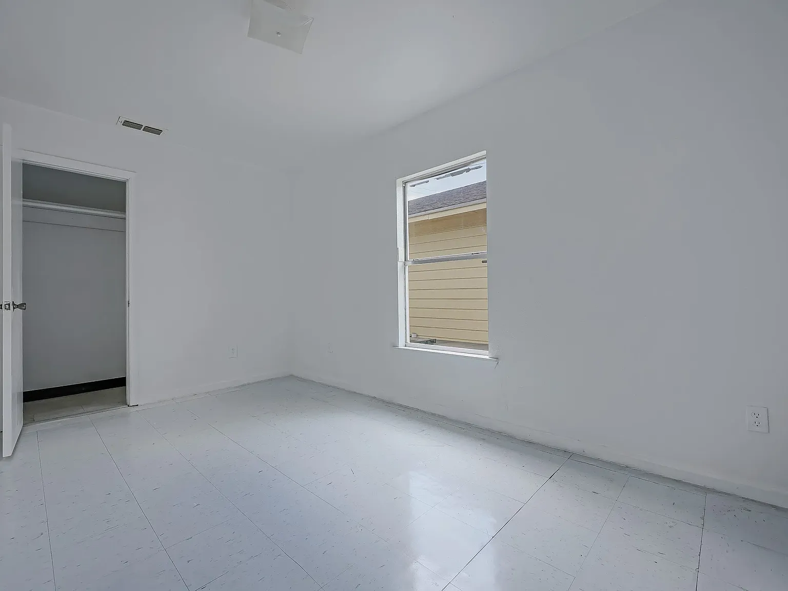 2 bed, 900 sqft, $975 — Photo 4