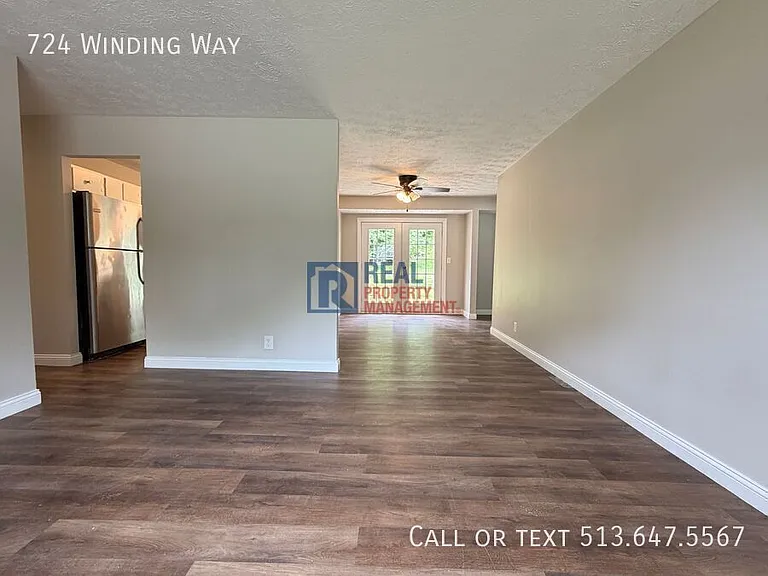 724 Winding Way — Photo 2