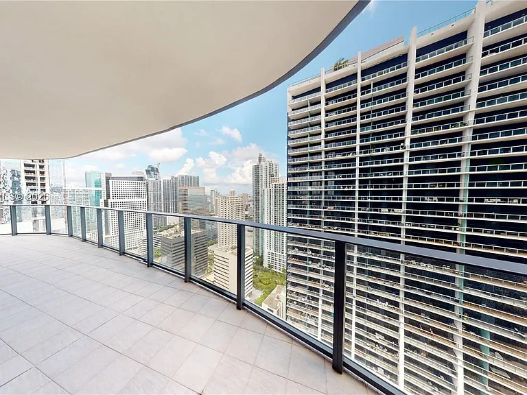 1000 Brickell Plz #3915 — Photo 19