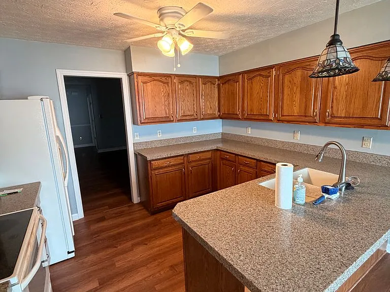 711 Marlin Ln — Photo 7