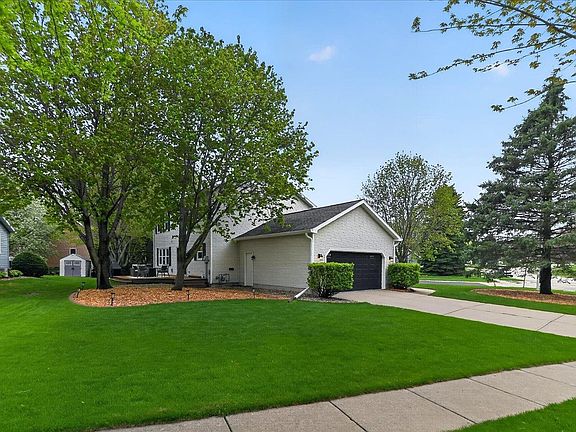 4th image of 1200 Spahn Dr