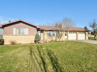 1325 Twelve Mile Rd NW, Sparta, MI 49345