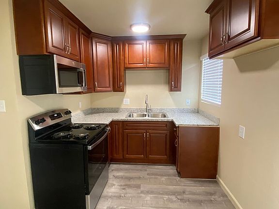3rd image of 713 Delaware Ave #D