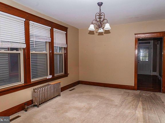 5th image of 163 2nd St