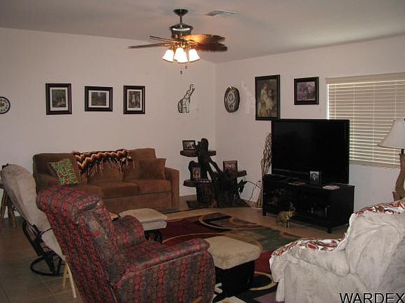 4th image of 2425 Topanga Dr