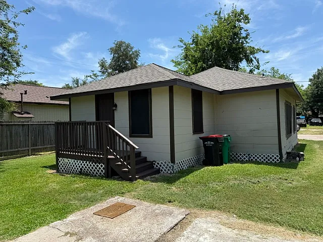 Back of house and parking or outdoor area