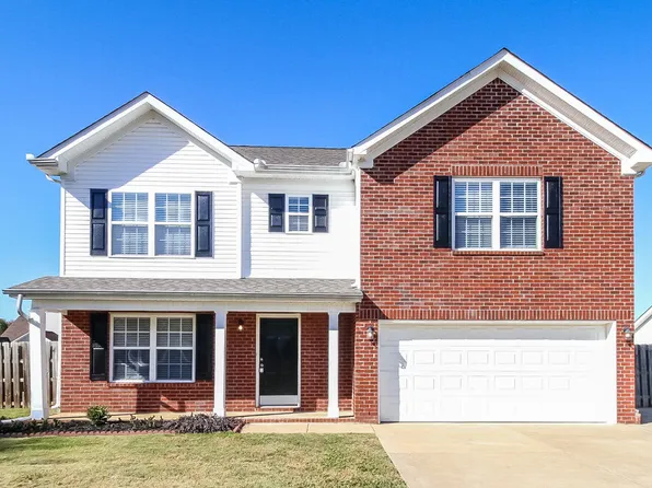 2215 Newport Dr, Spring Hill, TN 37174