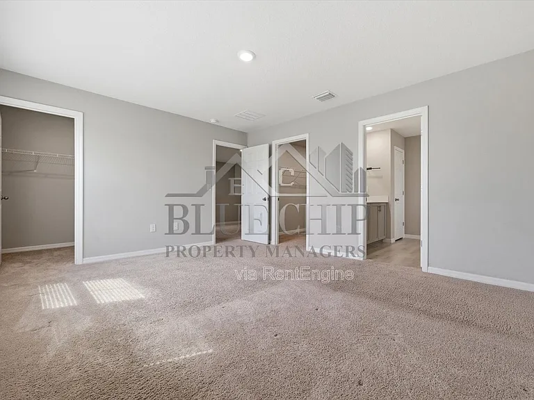12937 Camarillo Pl — Photo 21