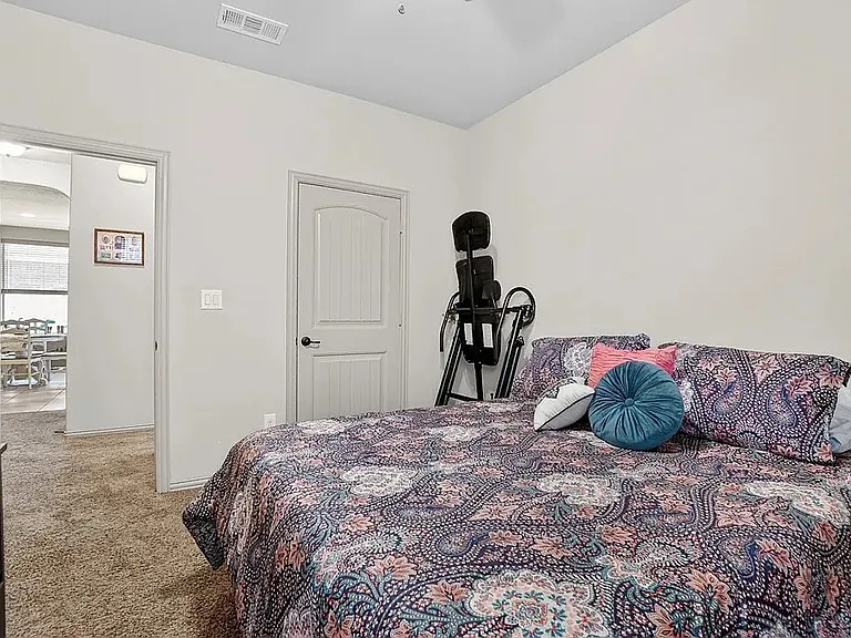 1606 San Francisco Ave — Photo 28