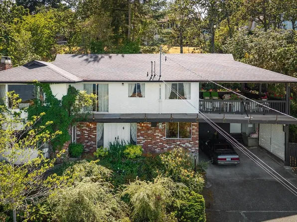 3647 Overlook Dr, Nanaimo, BC V9T 1M5