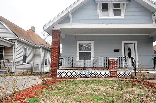 1st image of 218 S 11th St