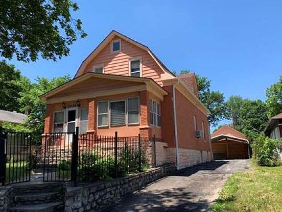 3rd image of 3234 Myrtle Ave