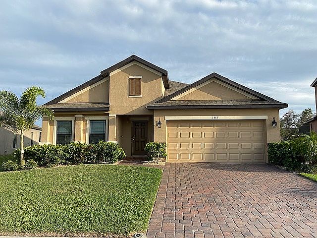 1st image of 1465 Fuji Dr