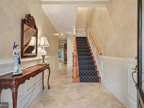 2nd image of 12587 Ansin Circle Dr