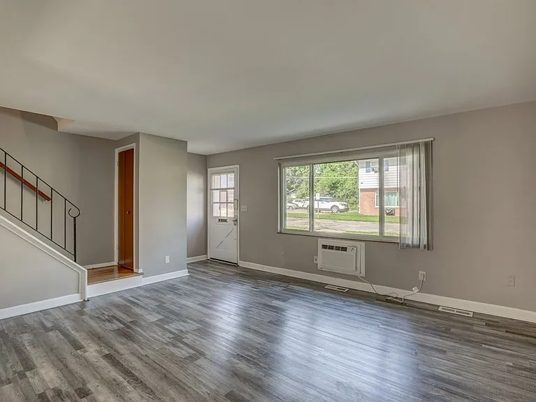 1389 W Galbraith Rd #A — Photo 5