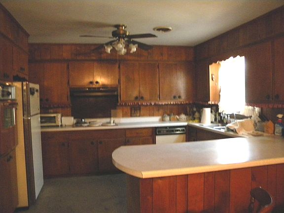 2nd image of 207 Eastwood Dr