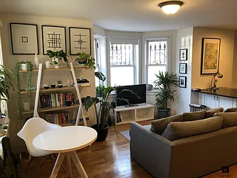 Rented by R New York